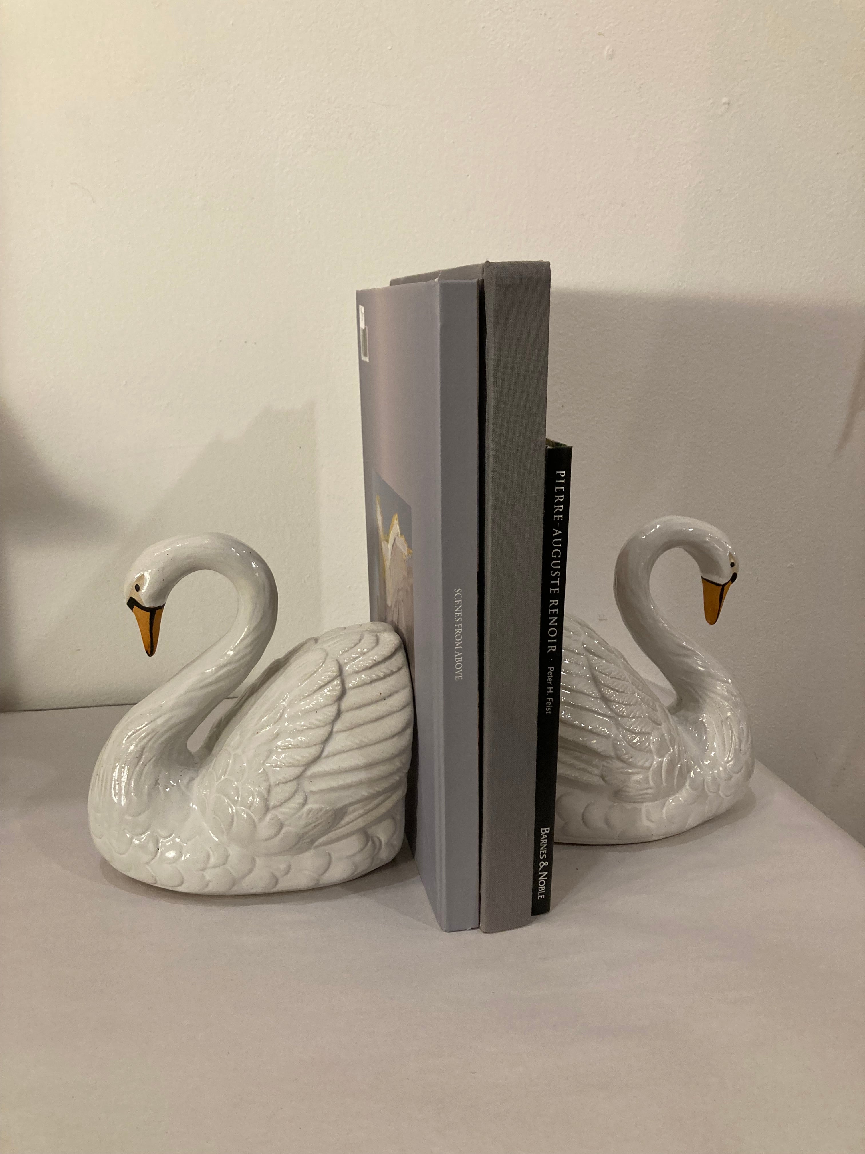 swan bookend
