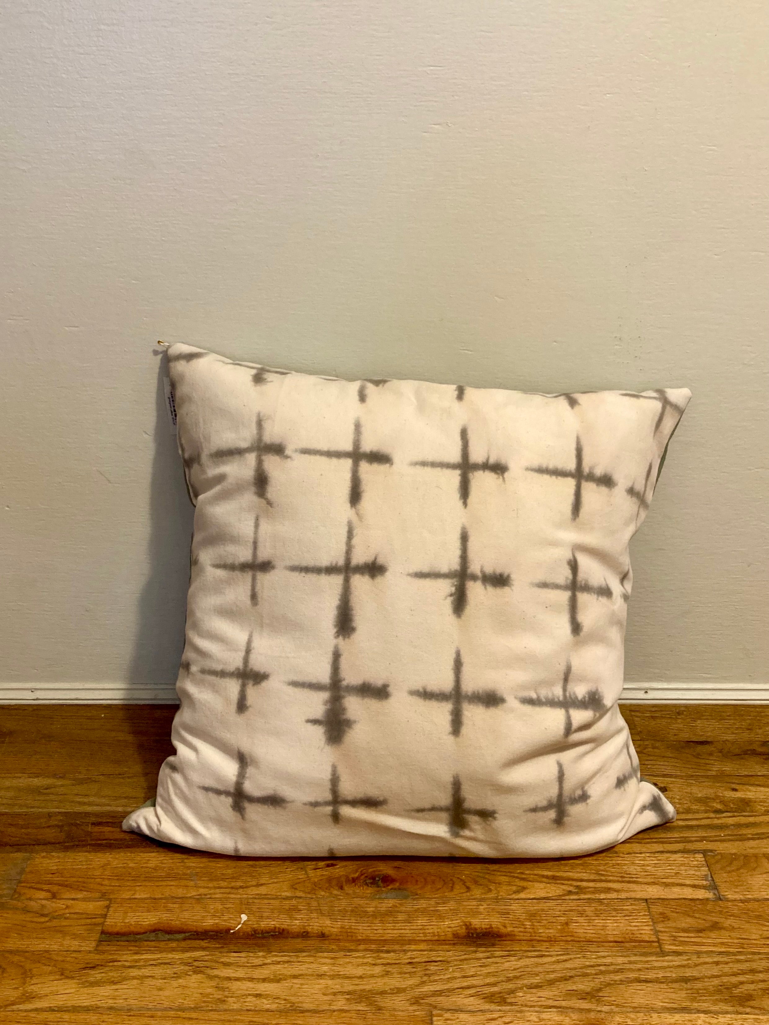 grid/green pillow