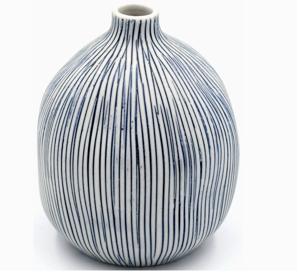 GUGU SAG Porcelain Bud Vase 2